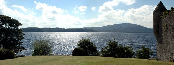 Parke's Castle und der Lough Gill