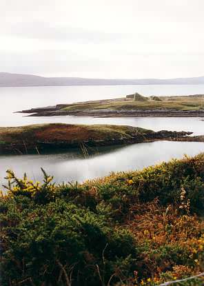 Reste von englischen Verteidigungsanlagen auf Bere Island