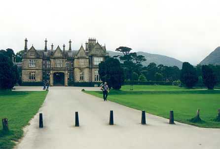 Muckross House, Eingang