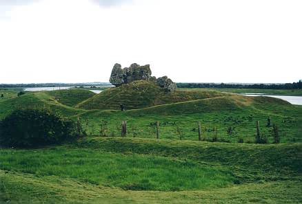 Möglicherweise die Ruinen einer Burg, in der Nähe des Eingangs