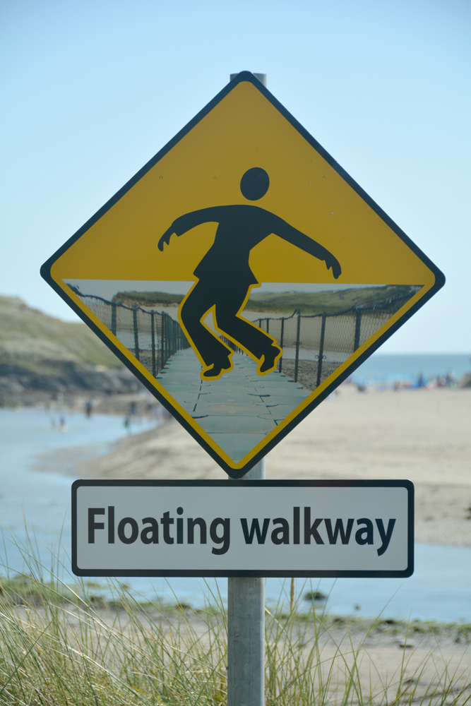 Floating walkway