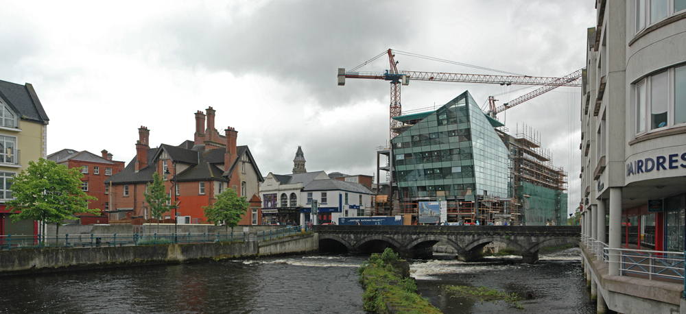 Brücke über den Garvoge River im Stadtzentrum von Sligo